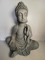 Beeld Thaïse Buddha zittend in kleermakerszit grijs H: 40cm voor binnen en buiten