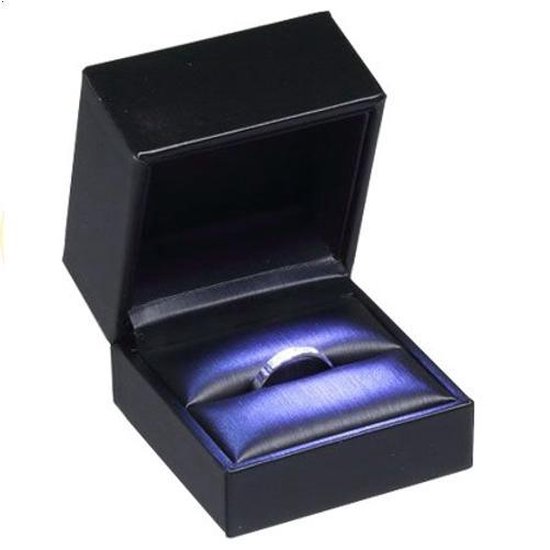 Boîte à LED light aspect cuir noir - proposition - demande en mariage - fiançailles - mariage - boîte à bijoux - soie - amour - Saint Valentin - bague - éclairage - lumière - avec lumière