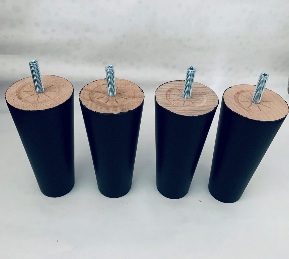 Set van 4 houten meubelpoten TAPS toelopende ROND ZWART 13 cm hoogte 6 cm doorsnede Kogelvormige met M8 draadeinde Boxspring bedden banken