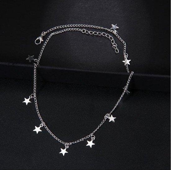 daytodaylooks - Ketting met kleine sterretjes - Small star choker - Tiny star necklace - Ster ketting - Nikkelvrij - Zilverkleurig - daytodaylooks