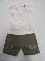 noukie's , kledingset , tshirt + shortje , meisje , 18 maand 86