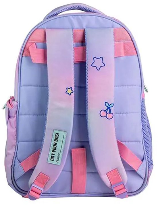 Achterkant van een paarse rugzak met roze banden, ster- en kersendecoratie. Tekst 'Not Your Bag!'