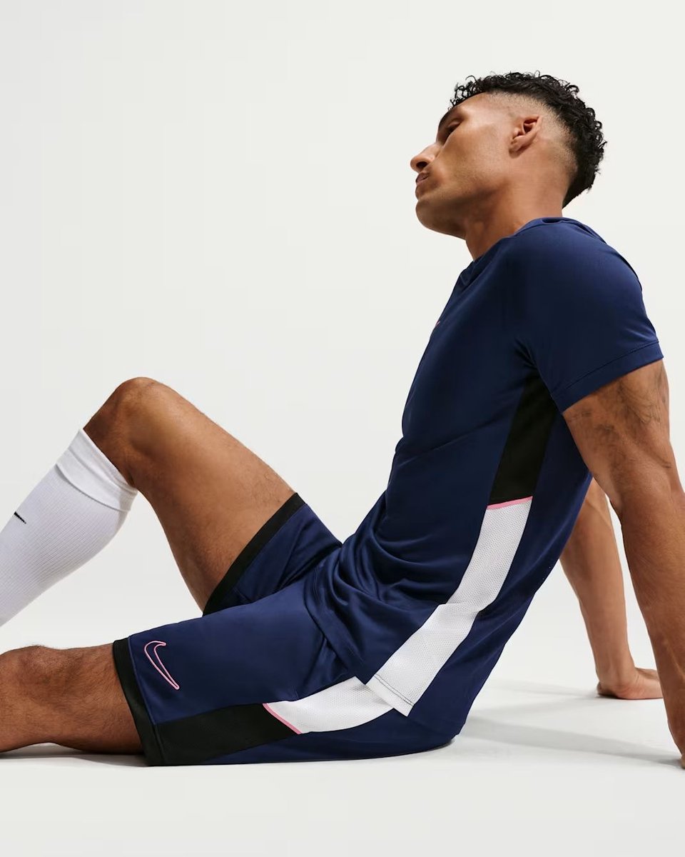 Nike Voetbalshort Academy Senior - Maat S