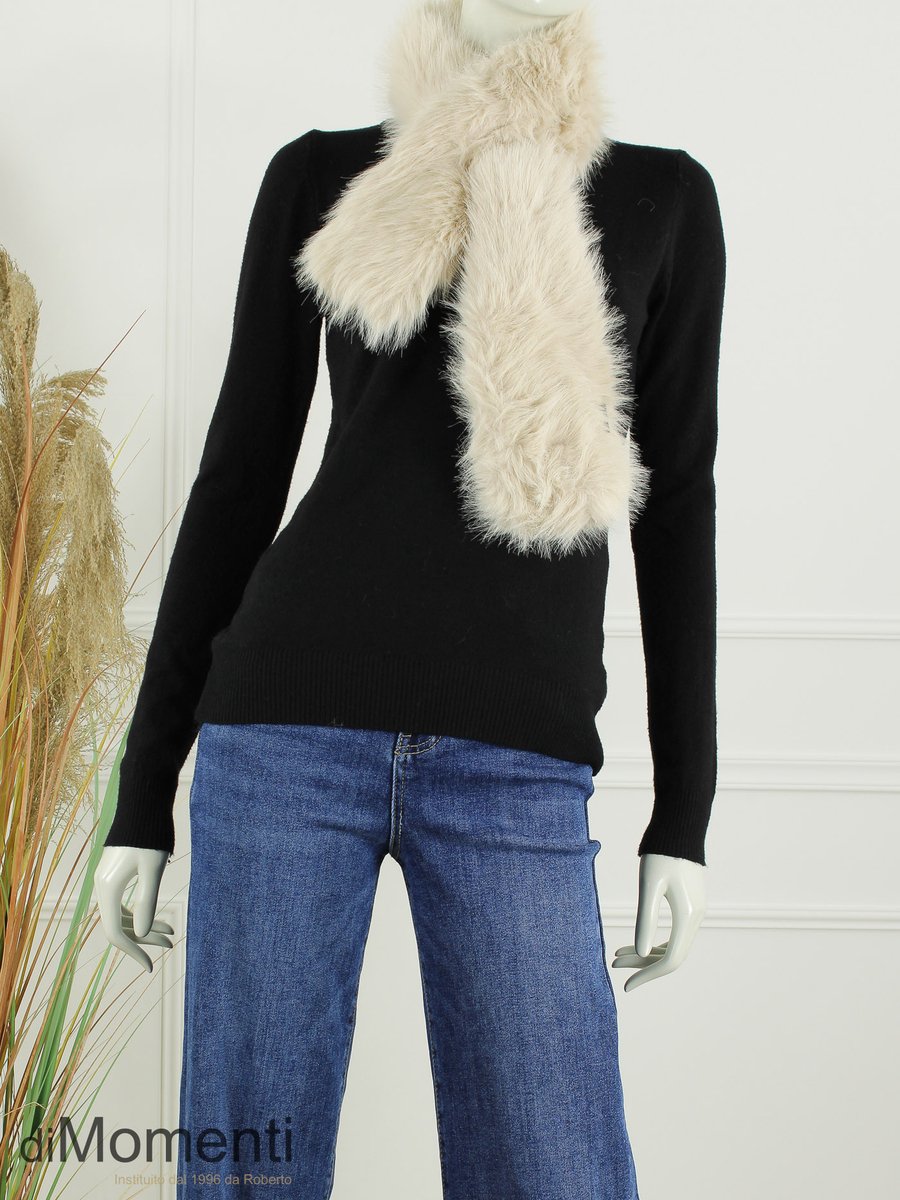 sjaal - fluffy - pull through - beige - cadeau tip