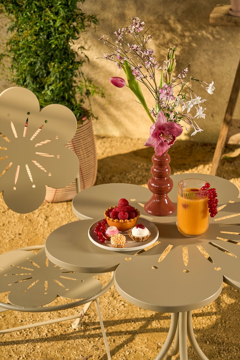 Mica Decorations Fleuri Bistrotafel - H73 x Ø70 cm - Beige thumbnail 2