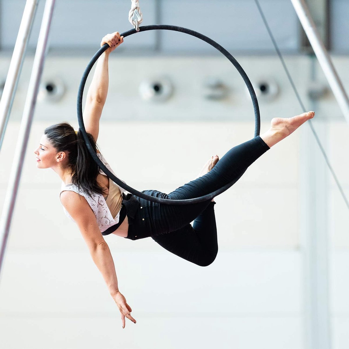 Aerial Hoop - Luchtband Acrobatenring - Luchtacrobatiek Training - Glad Ankersysteem - 105cm Diameter - Zwart