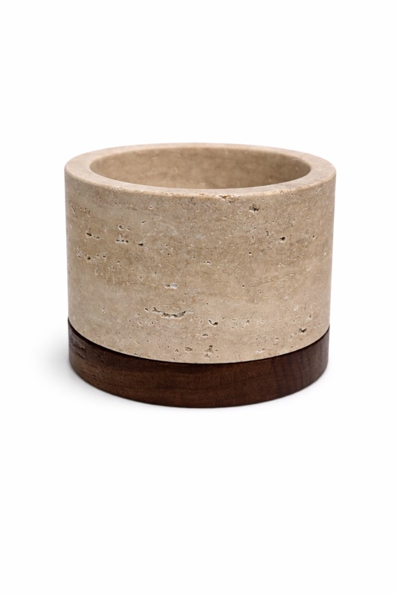 Travertine kaarshouder M Ø9,5x6,5cm incl. hout plateau - MOOISA