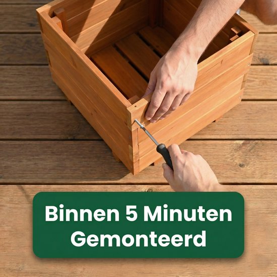 Montage van de houten bloembak van IvoQ met een schroevendraaier. Tekst: Binnen 5 Minuten Gemonteerd.