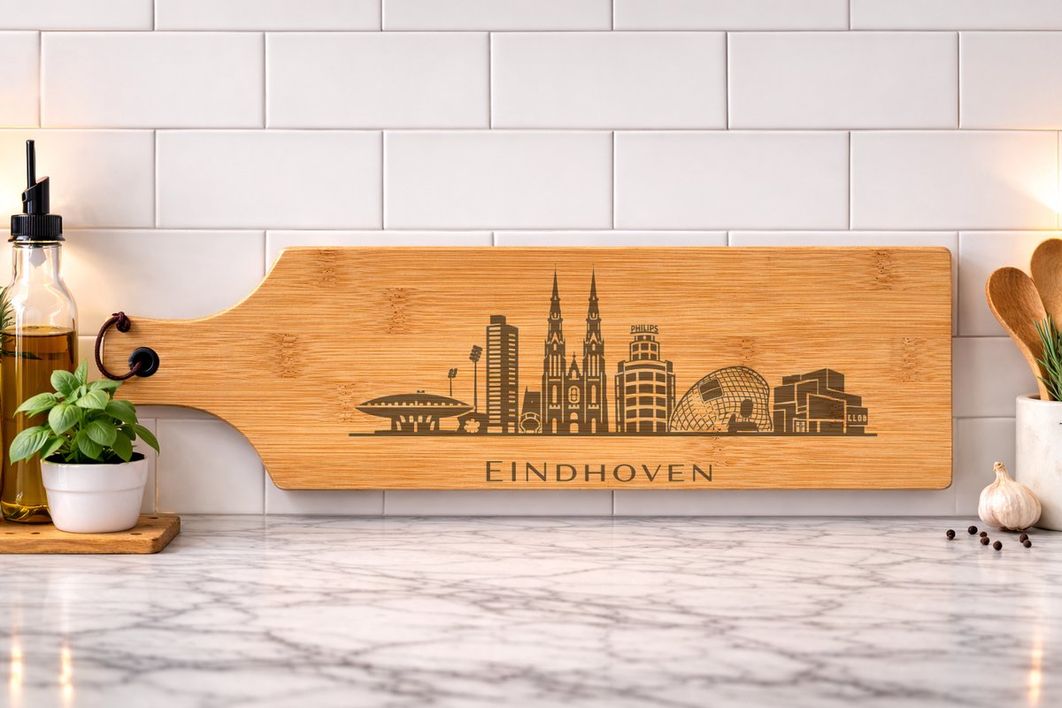 Borrelplank Skyline Eindhoven gegraveerd 60x17cm- serveerplank-personalisatie mogelijk