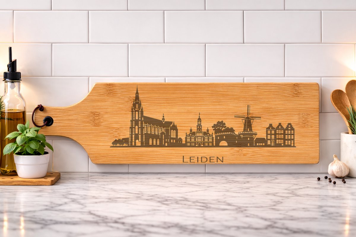 Borrelplank Skyline Leiden gegraveerd 60x17cm- serveerplank-personalisatie mogelijk