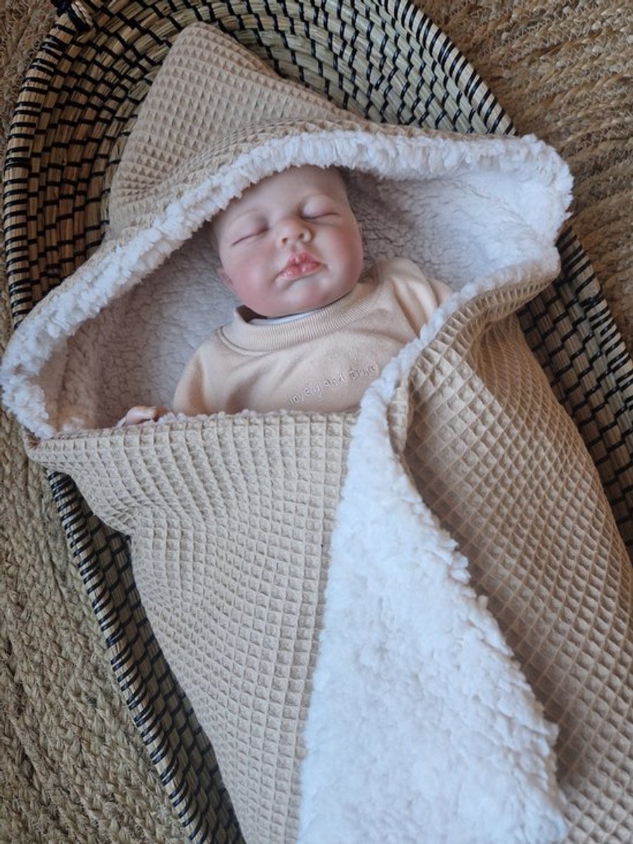Wikkeldeken - Omslagdoek - Badcape Baby met naam 70x70 Zand / Teddy / Baby Creaties