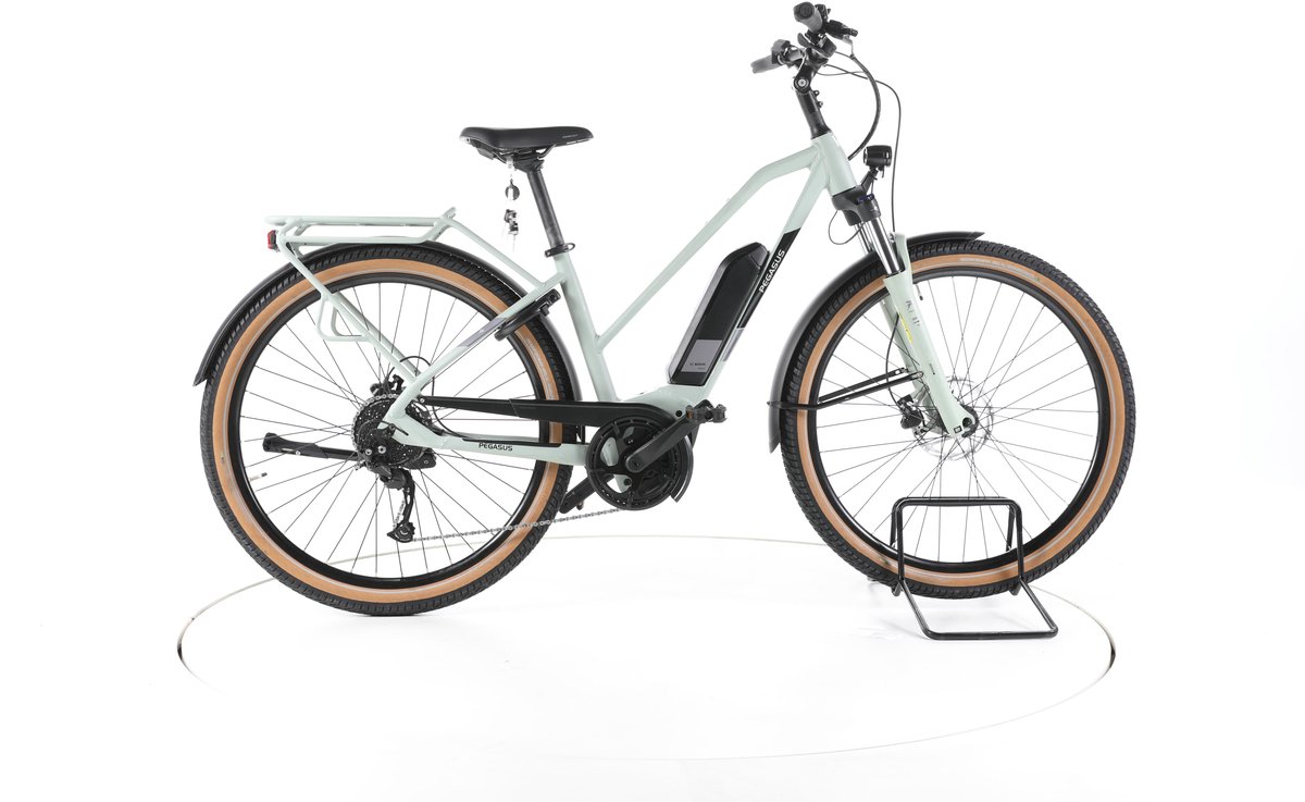 Pegasus Solero E9 Sport CX Elektrische trekkingfiets Bosch Accu 545Wh 28 2023