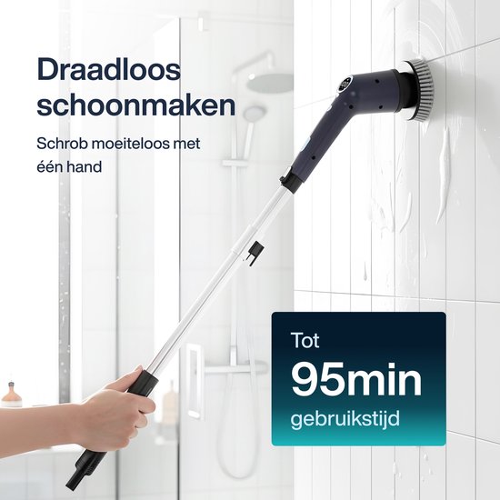 Draadloze schrobber met steel in een badkamer, tekst "Draadloos schoonmaken" en "Tot 95 min gebruikstijd".