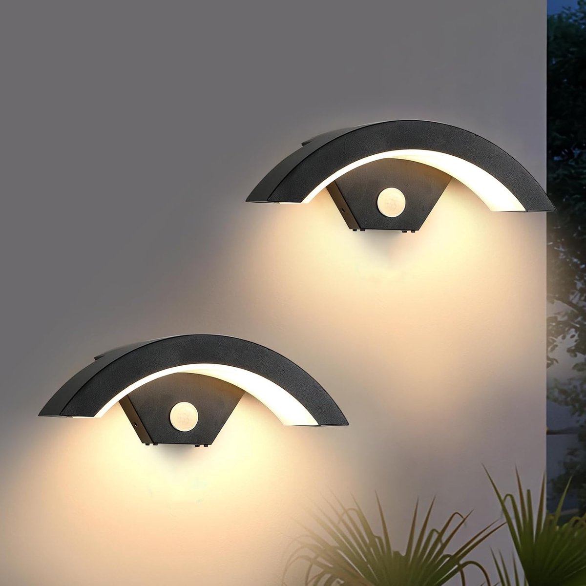 Buitenwandlamp met bewegingsmelder | 2 Stuks | Waterdicht | 24W | Warmwit 3000K | Moderne Wandlamp voor Tuin en Terras