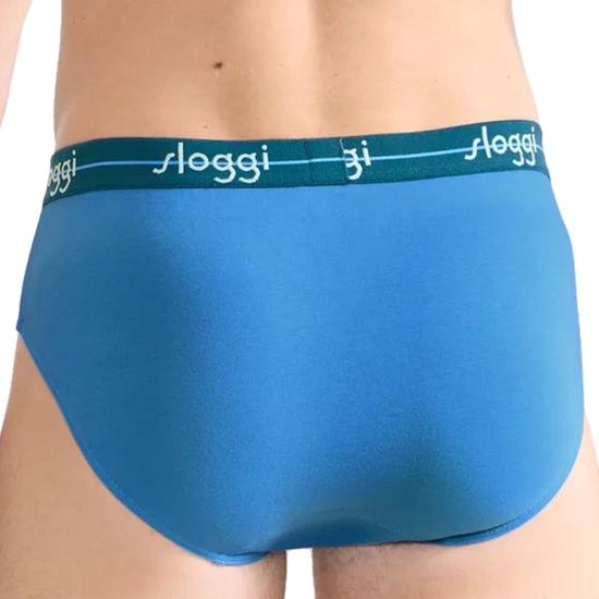 Blauwe Sloggi slip met een donkerblauwe tailleband met het Sloggi logo.