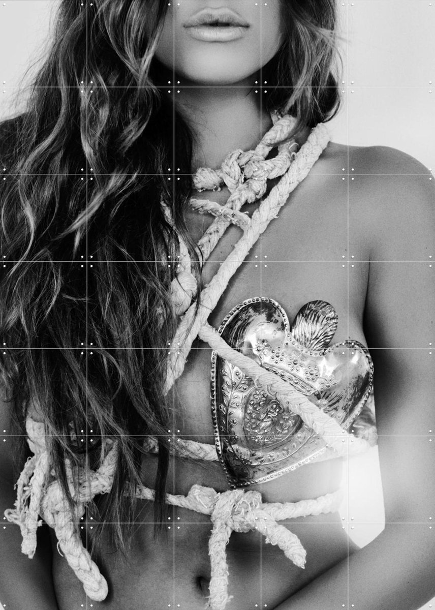 IXXI A Spy in the House of Love, STUDIO HANNAH LEMHOLT - 100 x 140 cm - Gratis ophangtool - Grote wanddecoratie en posters - Fotografie, Slaapkamer