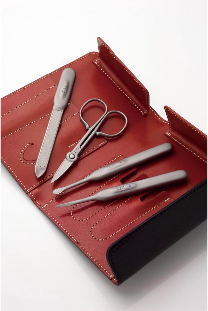 Complete Nagelverzorgingsset 4 Delig voor Manicure en Pedicure (Inclusief Schaar, Vijl en Hulpmiddelen)