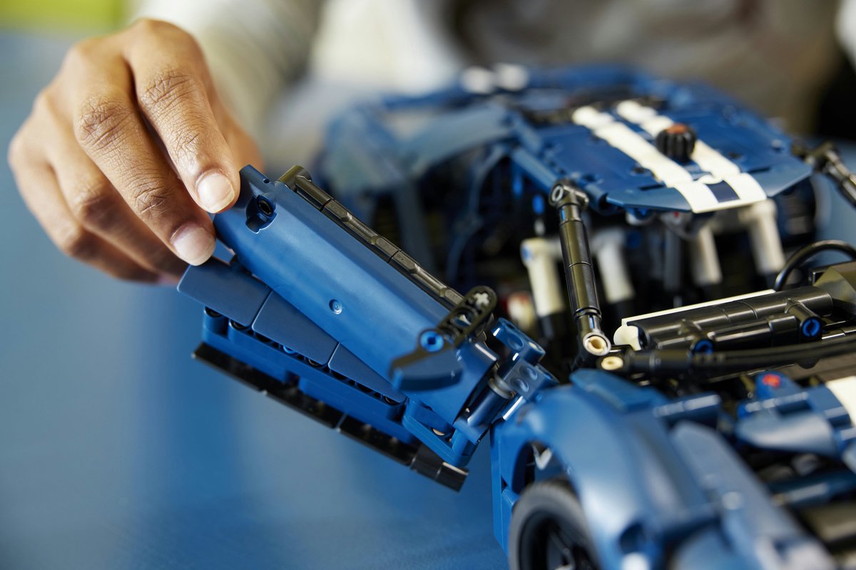 LEGO Technic 2022 Ford GT Auto Supercar Modelbouwpakket voor Volwassenen - 42154 — afbeelding 21