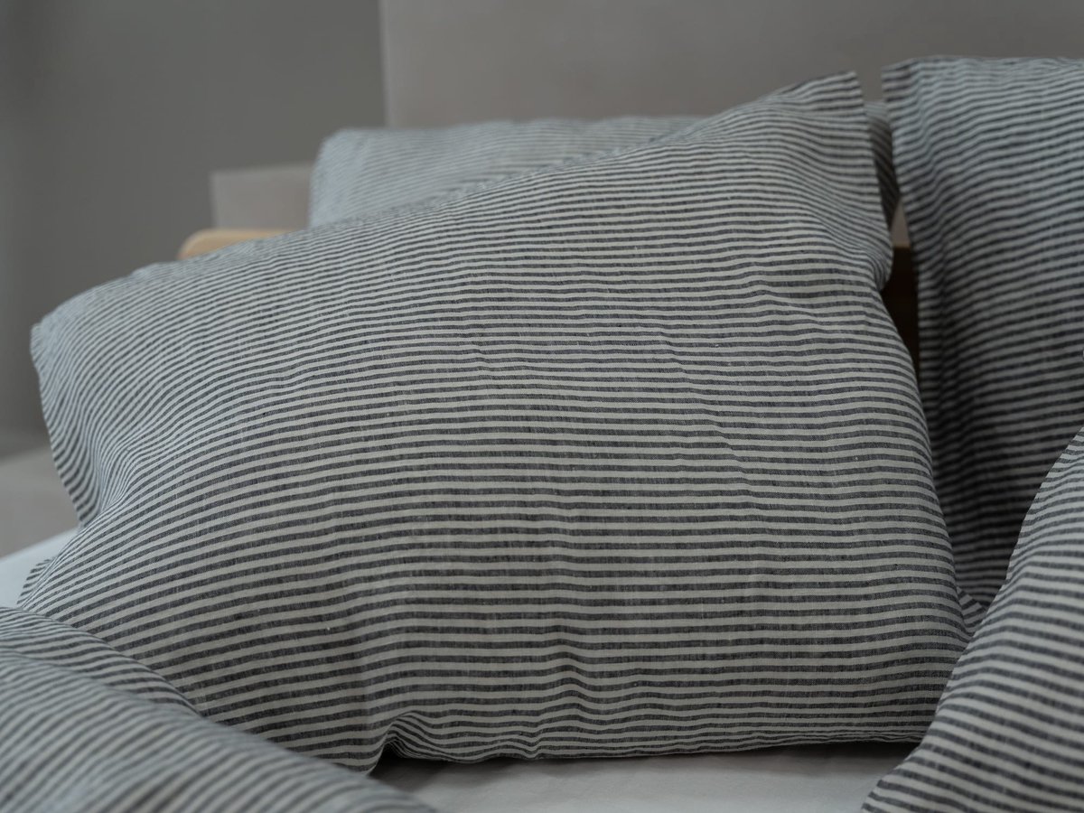 Linnen Label - Duurzaam 100% Europees gewassen linnen kussensloop 60 x 70 cm - Fijne streep