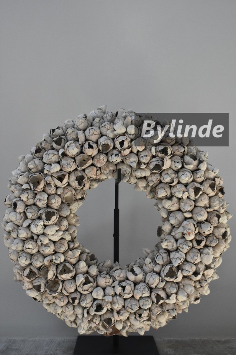 Couronne - Krans Ø 40cm Coco fruit Sand Stone / zand - Krans gedroogd kokosfruit Ø 40 cm - Landelijk sober robuust.