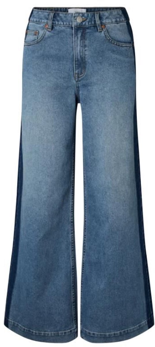 Y.A.S. Pamela HW Wide Jeans Medium Blue Denim