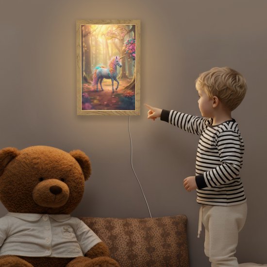 Nachtlampje 20x30 cm - Kinder lampje - Eenhoorn - Bos - Kleurrijk - Bloemen - Meiden - Tafellamp kinderkamer - Slaapkamer lamp - Bedlamp kinderen - Kinderlampje stopcontact - Wandlamp babykamer - Nachtlampjes van ApeldoornseZwaan — afbeelding 5