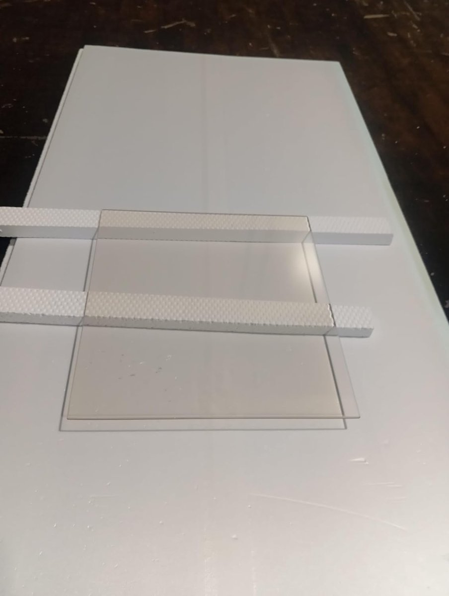 Universeel keramisch glas voor haarden en kachels (57 cm x 45 cm)