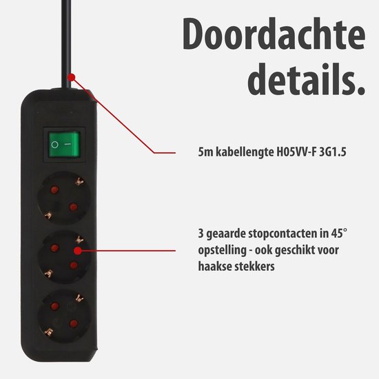 Zwarte stekkerdoos met een groene aan/uit-schakelaar en drie geaarde stopcontacten in 45 graden opstelling.