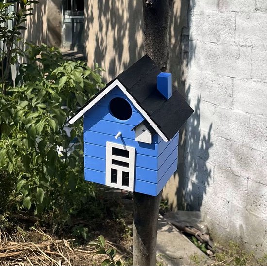 Kleurrijke Nestkastjes voor vogels - Geschikt als decoratie maar ook als nestkast voor mus, koolmees of pimpelmees het Vogelhuisje nestkast kan buiten hangen of staan - gemaakt van hout - kleur donker blauw afm. 17 12 20