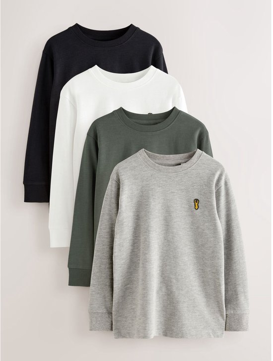 Set van vier shirts met lange mouwen in zwart, wit, groen en grijs, elk met een klein geel hertenlogo.