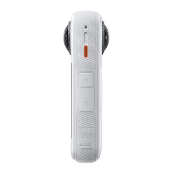 Witte Insta360 X5 action camera, zijaanzicht met knoppen en oranje accent.