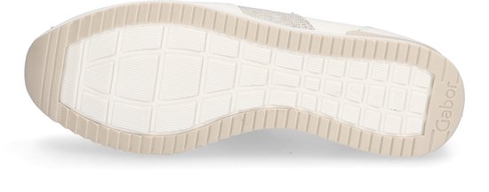 Onderkant van een witte Gabor sneaker met beige zool en Gabor logo.