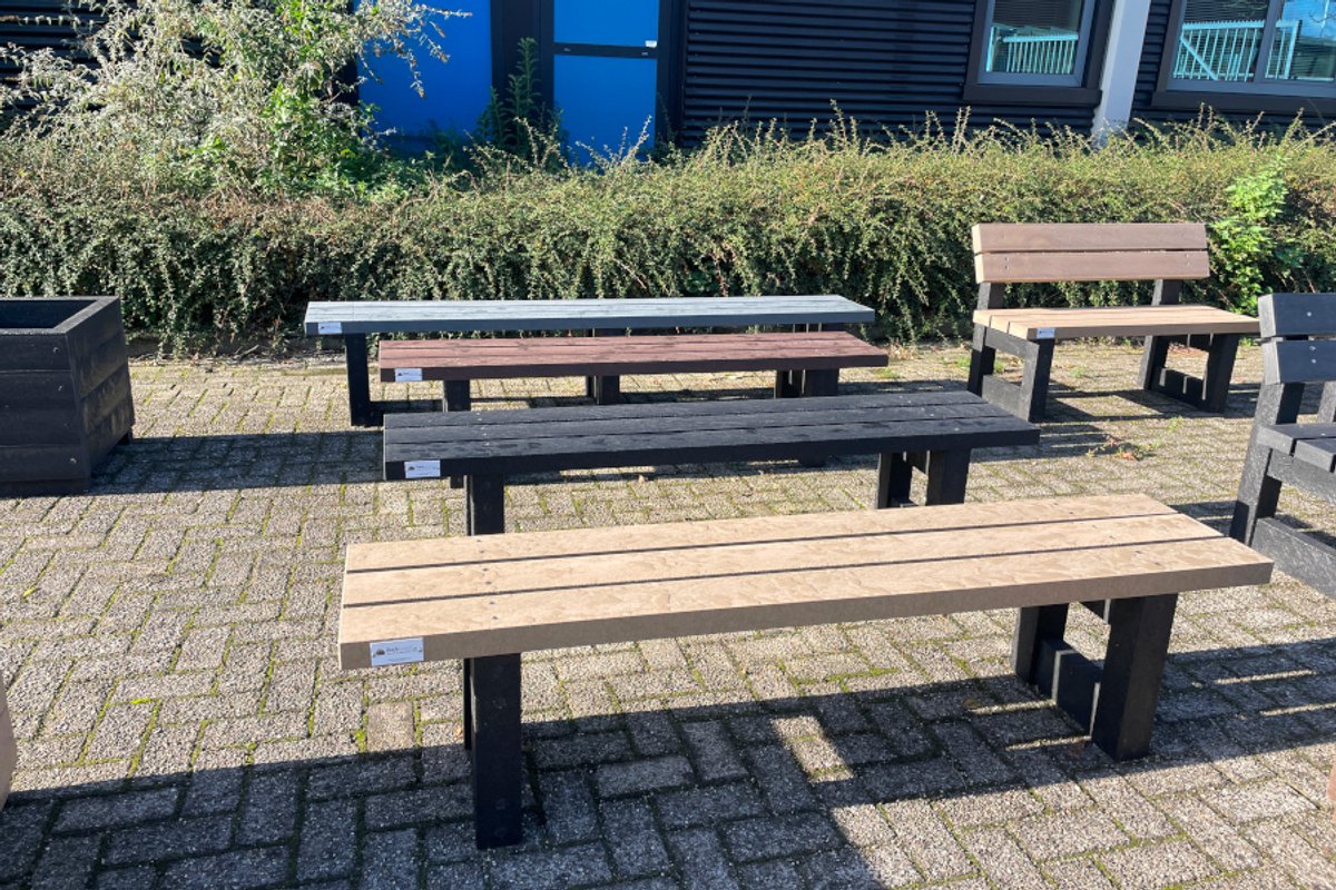 Rockwood® Zitbank Lifelong - Zwaar Kunststof (85kg) - Sand Beige 2.40m inclusief montage op locatie Naturel