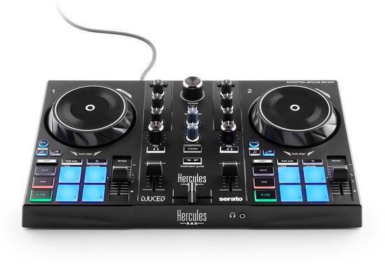 Zwarte Hercules DJ-controller met twee draaitafels en veel kleurrijk verlichte knoppen.