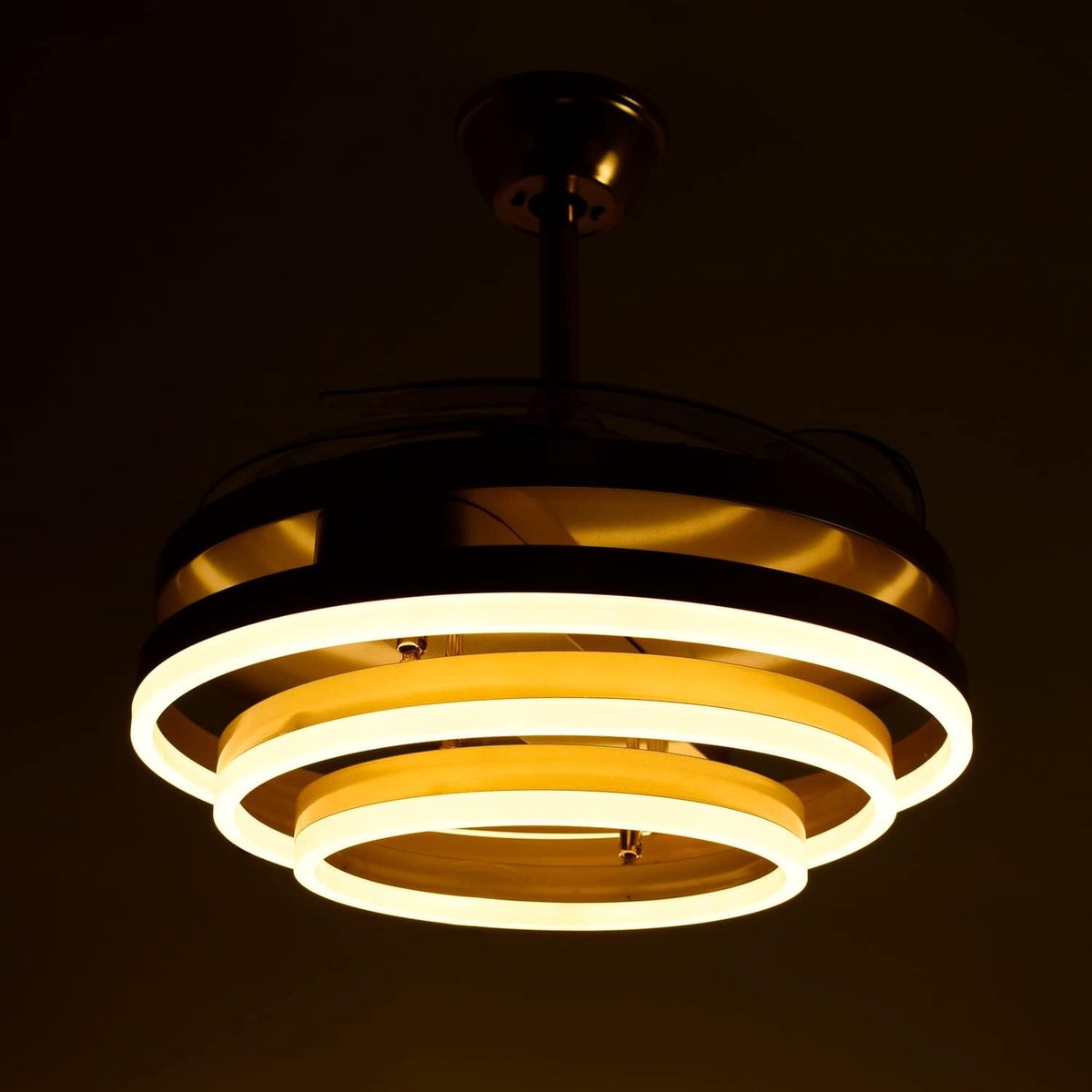 Plafondventilator met DC-motor en Drie Verstelbare LED-Lichtringen thumbnail 2