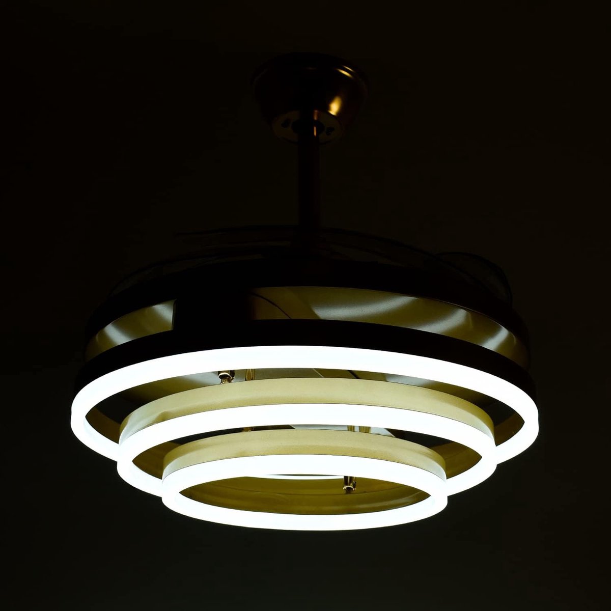 Plafondventilator met DC-motor en Drie Verstelbare LED-Lichtringen