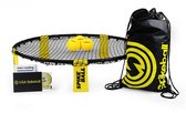 Spikeball set met net, drie ballen, draagtas, en instructies, op witte achtergrond.