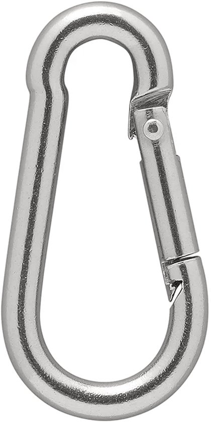 Een zilverkleurige metalen karabijnhaak, verticaal geplaatst met de poort naar beneden.