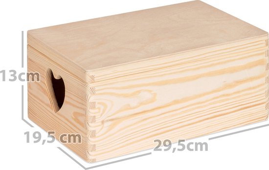 Houten kistje met klepdeksel, vurenhout, met hartvormige handvatten aan de zijkanten, met afmetingen.
