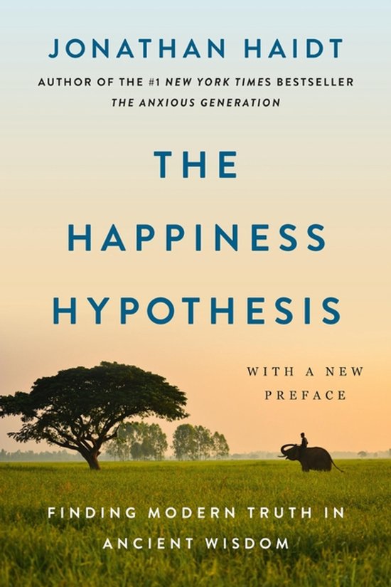 Boek 'The Happiness Hypothesis' van Jonathan Haidt, met een olifant en ruiter op een veld bij zonsondergang.