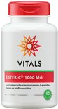 Witte fles Vitals Ester-C 1000 mg met rood deksel en label met 90 tabletten.