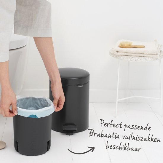 Brabantia NewIcon poubelle à pédale 5 litres avec seau intérieur synthétique - Matt Black