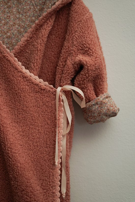 Baby-badjasje-roze met bloemetje-maat 92-handgemaakt-(Sweet baby Bedstraw) — afbeelding 3