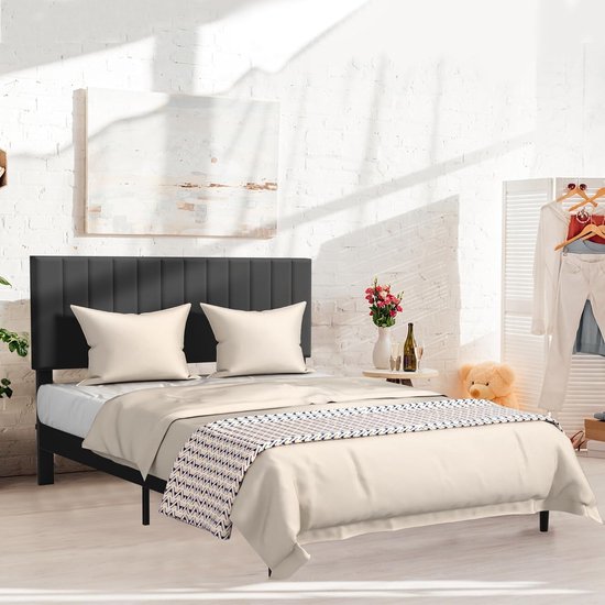 Bedframe 140 x 200 cm Bedframeset Inclusief Metalen Frame, Fluwelen Hoofdeinde en Houten Lattenbodem Gestoffeerd Bed Met 17 cm Hoge Opbergruimte Onder Het Bed Voor Slaapkamer of Logeerkamer (Zwart) NAIZY