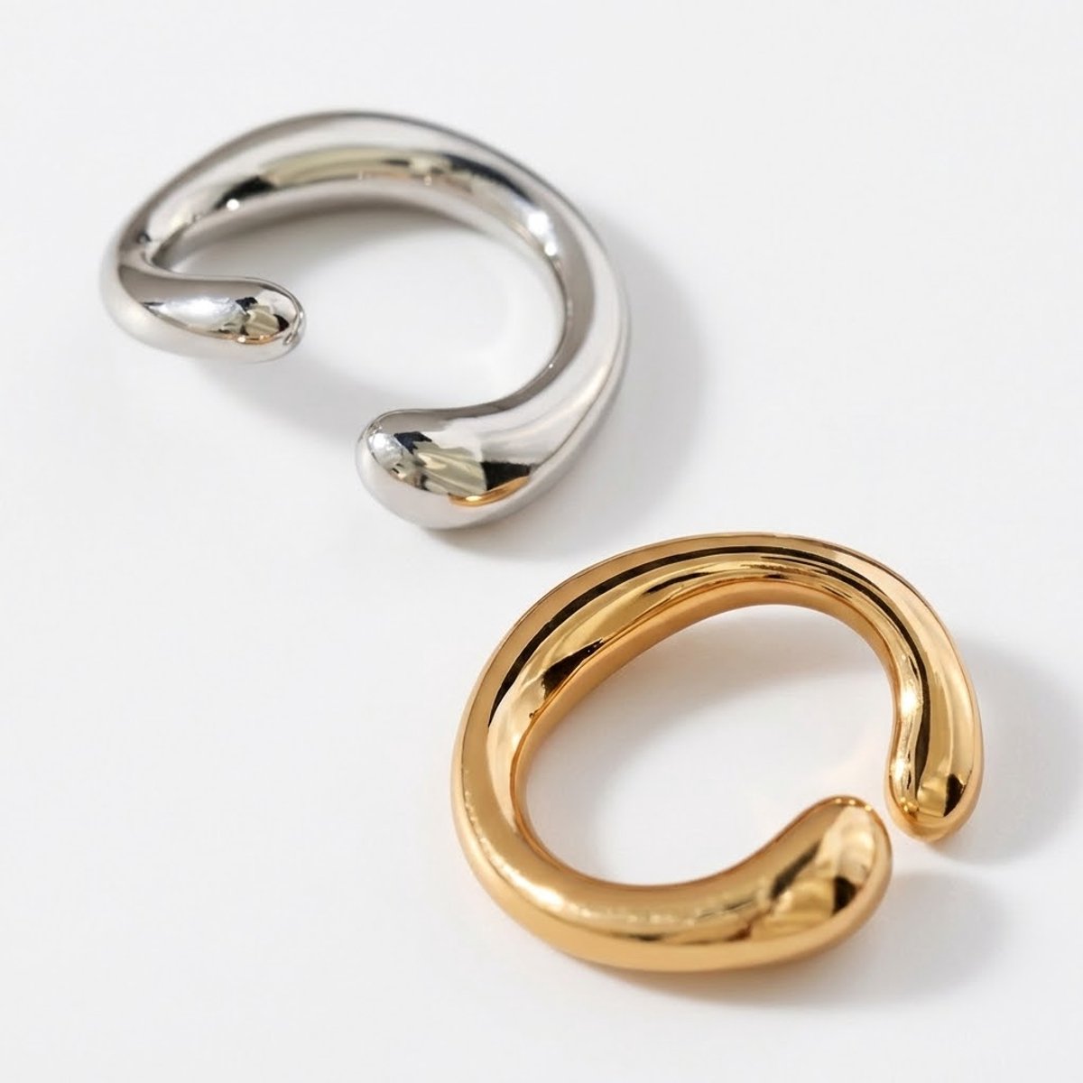 Zilverkleurige en goudkleurige ear cuff oorbellen voor dames en heren – minimalistische oor sieraden zonder gaatjes
