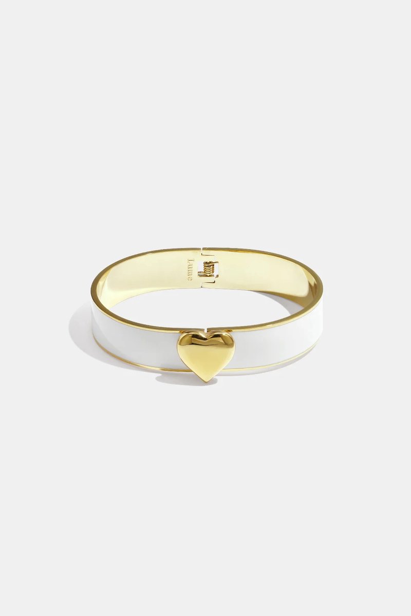 Armband wit met hart detail - 1,3 cm - verkleurt niet - valentijn cadeau