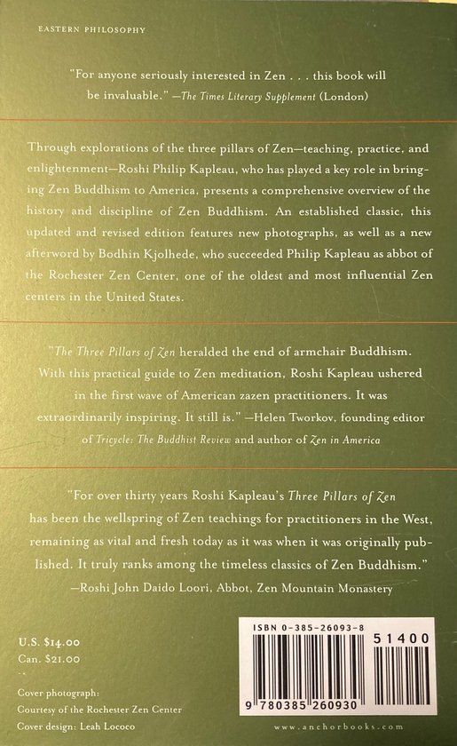Achterkant van het boek 'The Three Pillars of Zen'. Met citaten, ISBN en website.