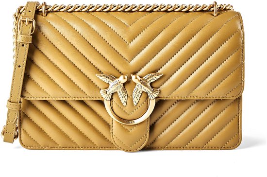 Olijfgroene tas met chevron-patroon, goudkleurige ketting en Pinko logo met twee vogels.