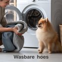 Vrouw met wasmachine en hondenmand, naast een pomerian.