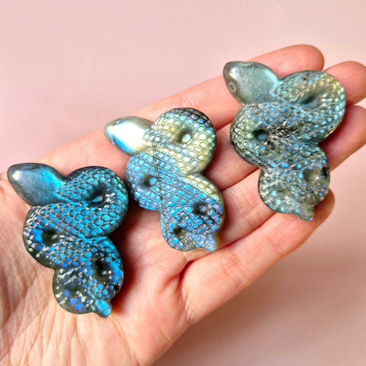 Moonlight Gemstones Edelsteen Flashy Labradoriet Slangen Carving (5 cm) – Slang Wijsheid & Kracht